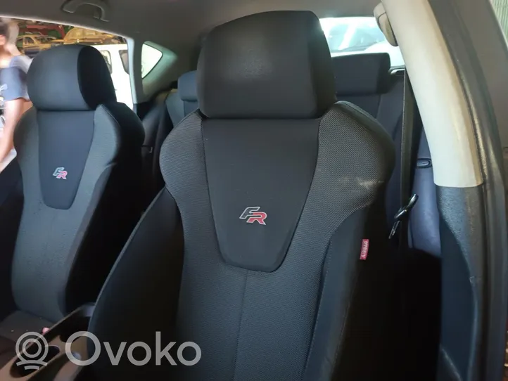 Seat Leon (1P) Priekinė vairuotojo sėdynė 