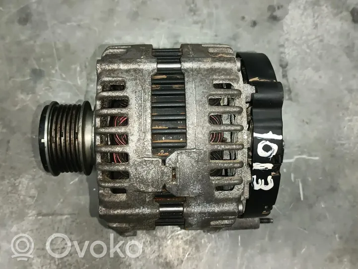 Volkswagen PASSAT Generatore/alternatore 03L903023D