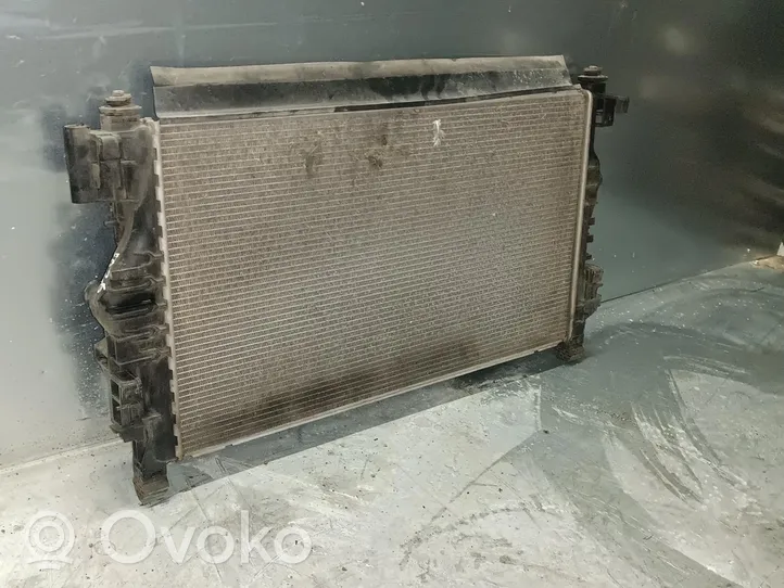 Opel Zafira C Coolant radiator 