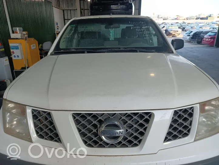 Nissan Navara Vano motore/cofano 