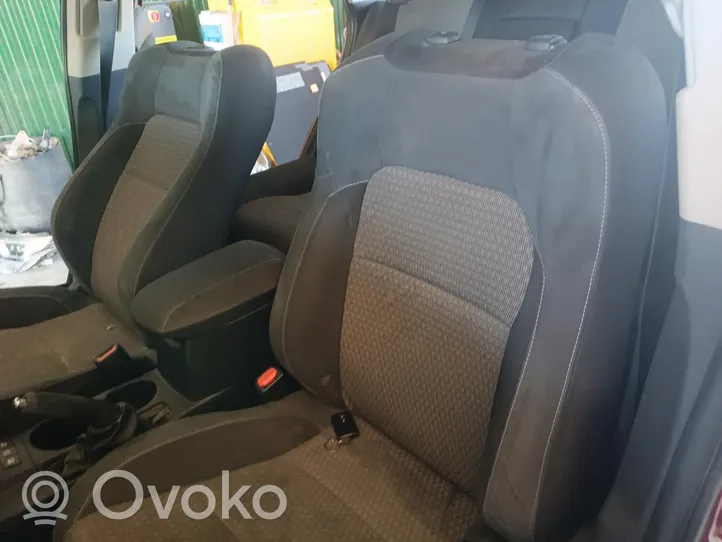 Toyota Auris E180 Siège conducteur avant 