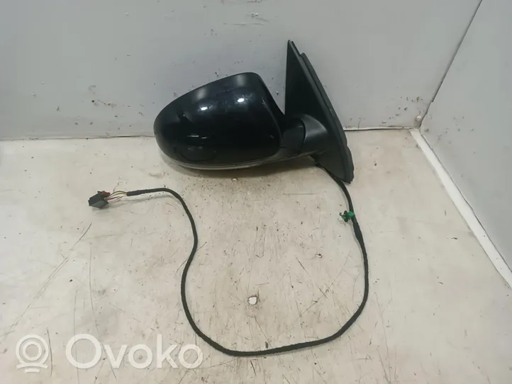 Volkswagen PASSAT Front door electric wing mirror 3C0857934