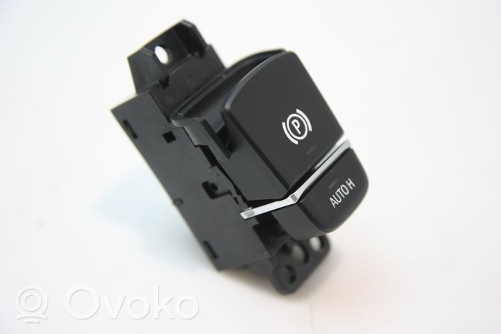 BMW X4 G02 Przycisk / Włącznik hamulca ręcznego 016686