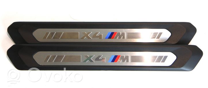 BMW X4M F98 Priekinio kėbulo slenksčio apdaila 019007