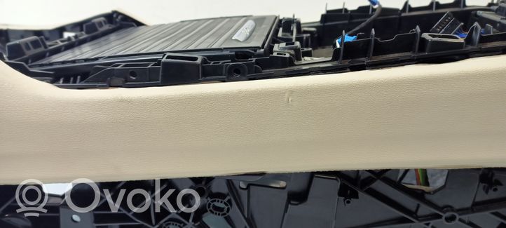 BMW X5 F15 Centrinė konsolė 022225