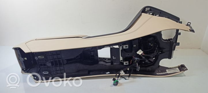 BMW 8 G14 Console centrale 012472