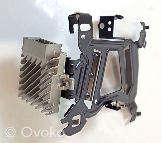 BMW 2 F22 F23 Garso stiprintuvas 003451