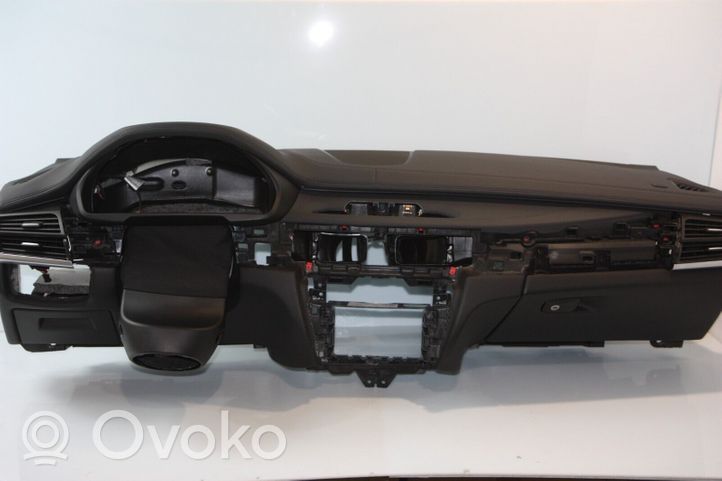 BMW X6 F16 Dashboard J00689