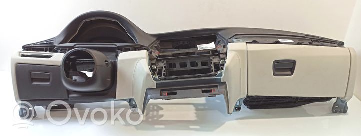 BMW 5 F10 F11 Panelė 022906