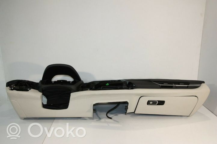 BMW i8 Dashboard K002061