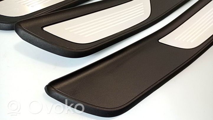 BMW 6 F06 Gran coupe Garniture de marche-pieds avant 022088