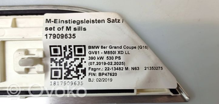 BMW 8 G16 Priekinio kėbulo slenksčio apdaila 023964