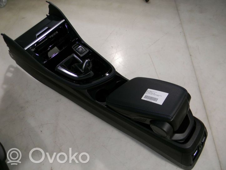 BMW 2 F46 Fotele / Kanapa / Komplet 011676