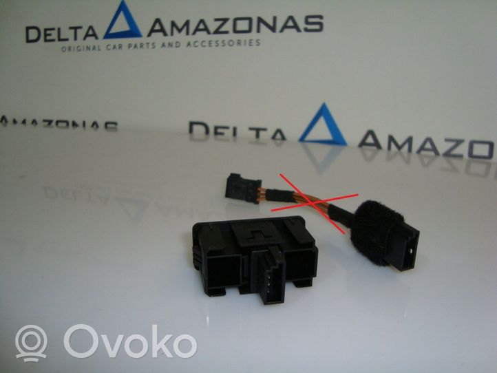 BMW 1 F20 F21 Connettore plug in AUX C00602