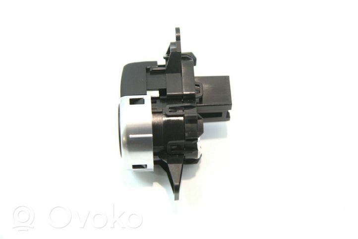 BMW X5 F15 Interruttore a pulsante start e stop motore 013742