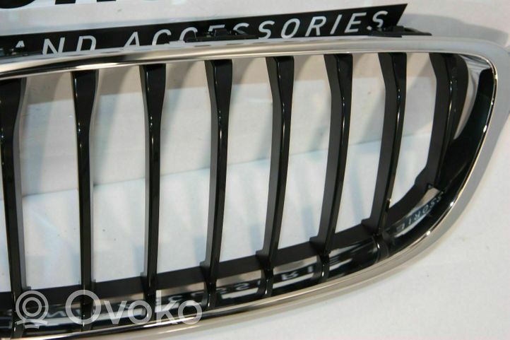 BMW 4 F36 Gran coupe Griglia superiore del radiatore paraurti anteriore K001172