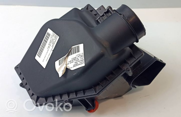 BMW 5 G30 G31 Scatola del filtro dell’aria 023895