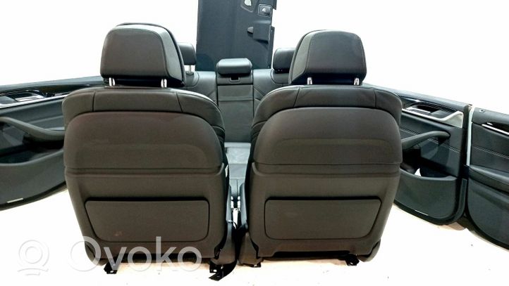 BMW 5 G30 G31 Seat set 022507