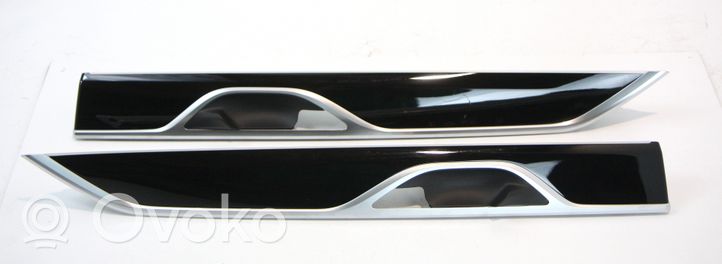BMW 7 G11 G12 Передняя отделка дверей (молдинги) 018585