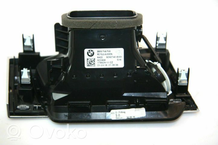 BMW X1 F48 F49 Kojelaudan hansikaslokeron lista 016272