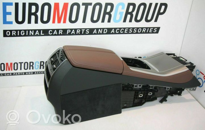 BMW X7 G07 Centrinė konsolė 0164561