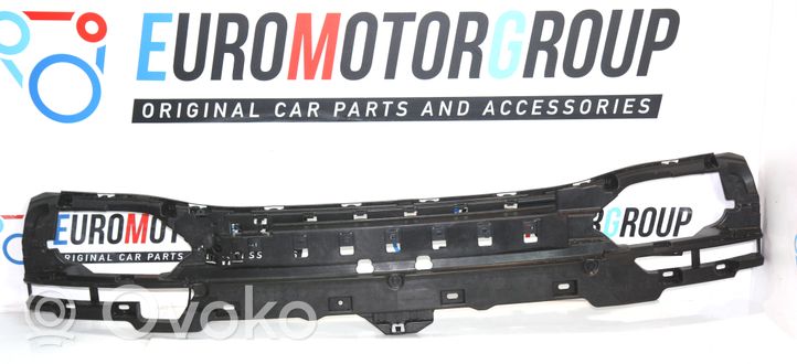 BMW 7 G11 G12 Balkis priekinio bamperio 015695