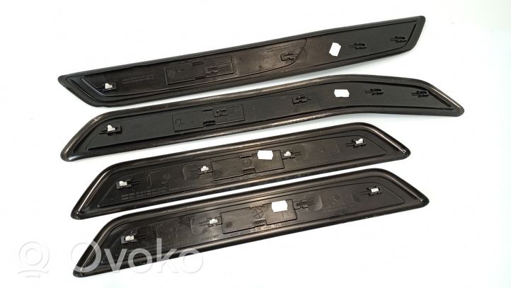 BMW 7 F01 F02 F03 F04 Garniture de marche-pieds avant 022087