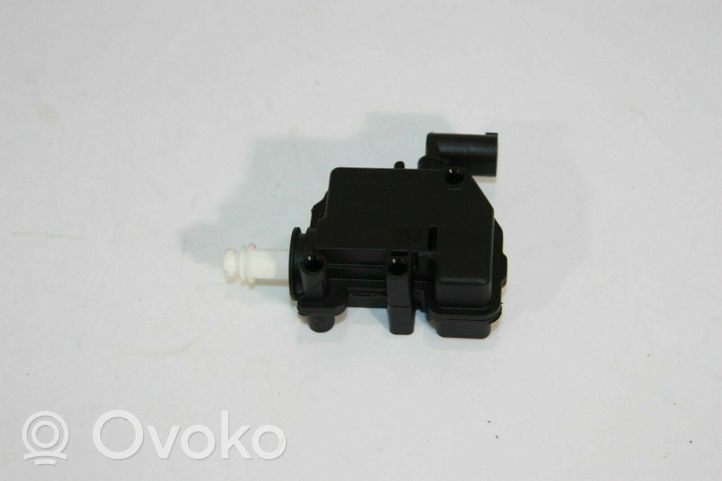 BMW X5 F15 Centrinio užrakto varikliukas K002241