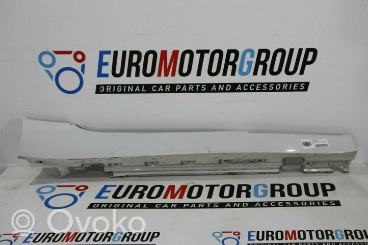 BMW Z4 E89 Sill K002304