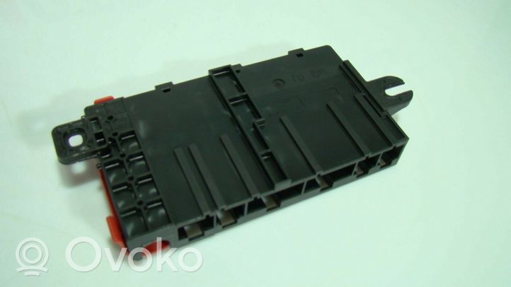 BMW 2 F22 F23 Cableado positivo R003064