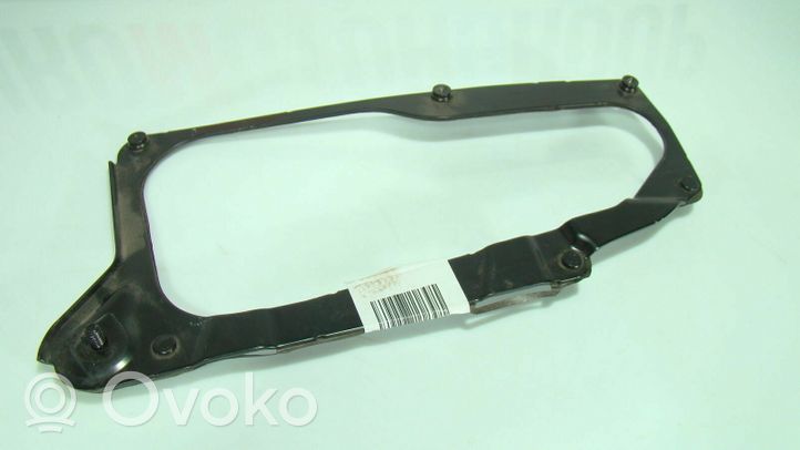 BMW 3 F30 F35 F31 Muu moottoritilan osa R003163