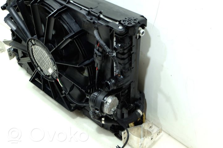 BMW 7 G11 G12 Chłodnica powietrza doładowującego / Intercooler 008123