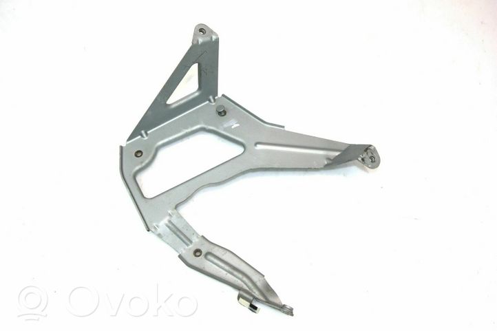 BMW 2 F45 Altra parte del vano motore 013547