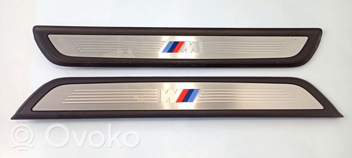 BMW 6 F06 Gran coupe Takaoven kynnyksen suojalista 027219