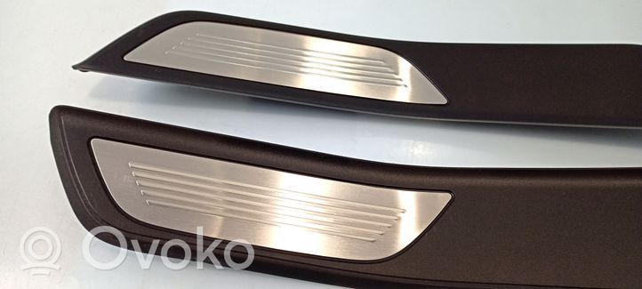 BMW 6 F06 Gran coupe Takaoven kynnyksen suojalista 027218