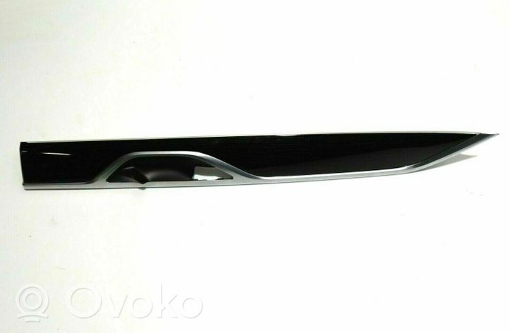 BMW 7 G11 G12 Barra di rivestimento della portiera anteriore 005014