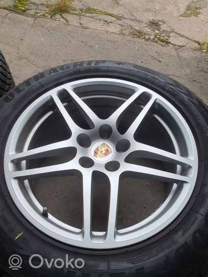 Porsche Macan R18 alloy rim 