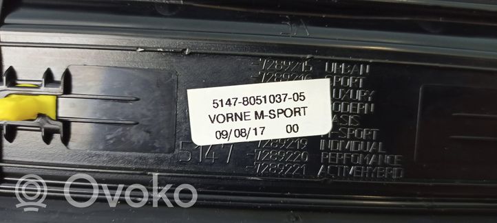 BMW X1 F48 F49 Priekinio kėbulo slenksčio apdaila 027311