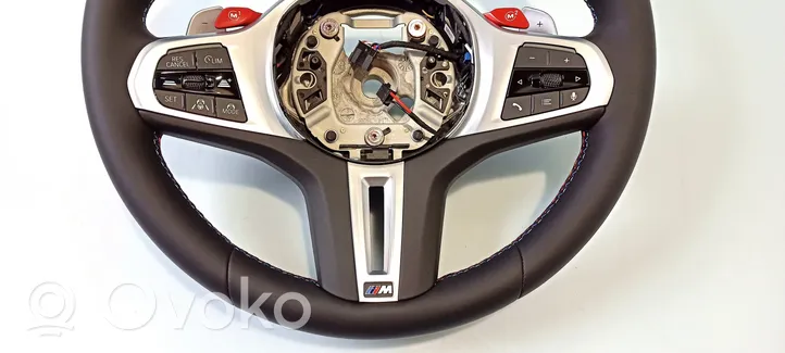 BMW M5 F90 Steering wheel 027571