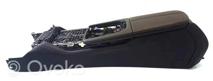 BMW 7 G11 G12 Keskikonsoli 021506