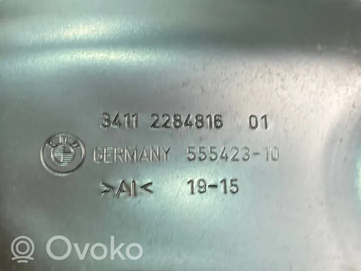 BMW M6 Osłona przedniej tarczy hamulcowej 2284816