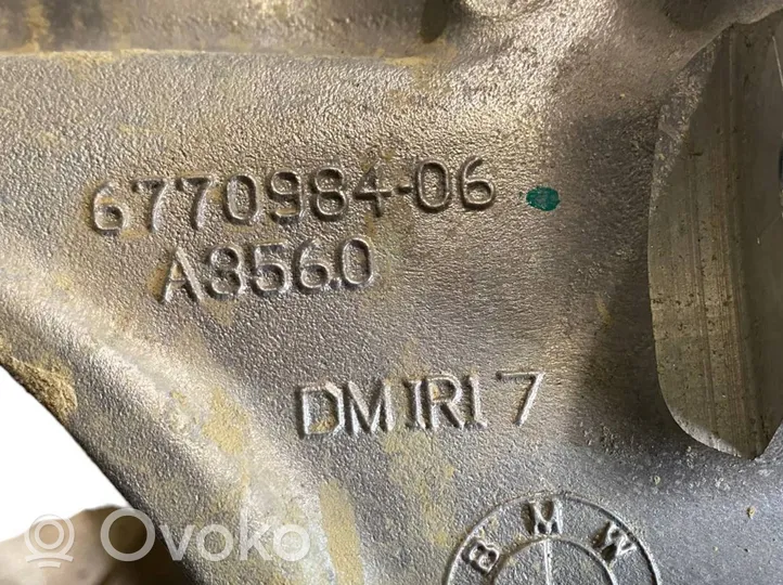 BMW X5 F15 Pivot de moyeu arrière 6770984