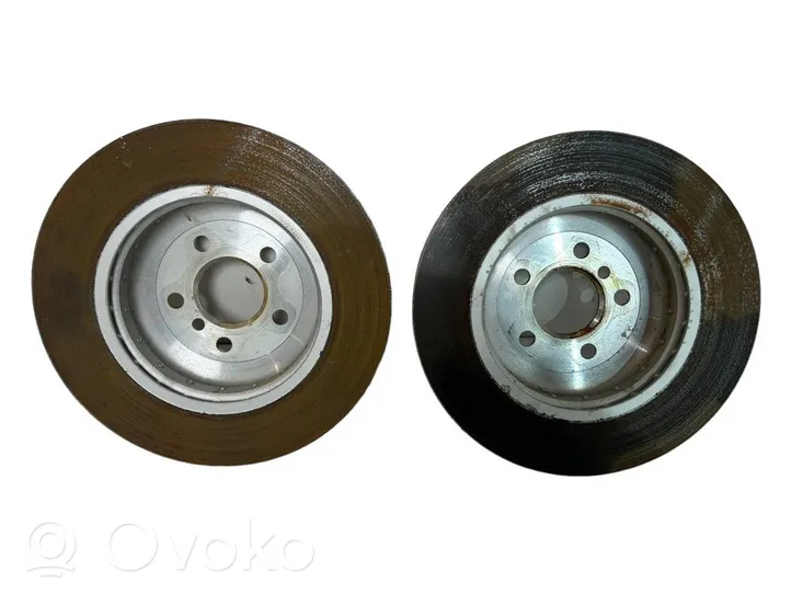 BMW 3 G20 G21 Aizmugurējais bremžu disks 6883979