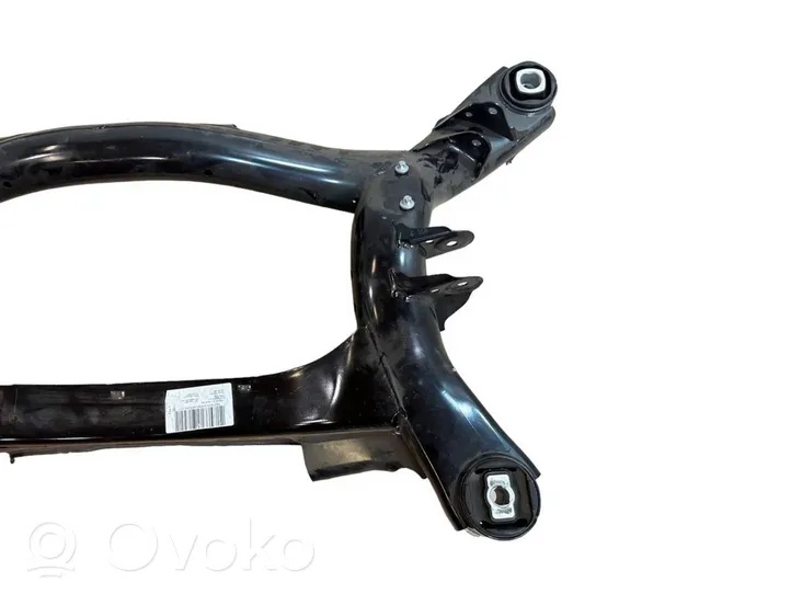 BMW 2 F22 F23 Rama pomocnicza tylna 6851656