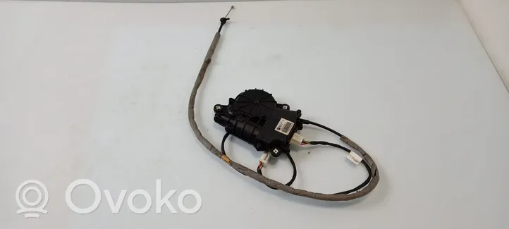 BMW 7 F01 F02 F03 F04 Takaluukun/tavaratilan luukun nostomoottori 015755