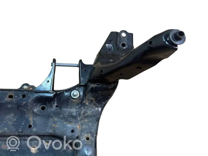 BMW 2 F46 Rama pomocnicza przednia 6872729