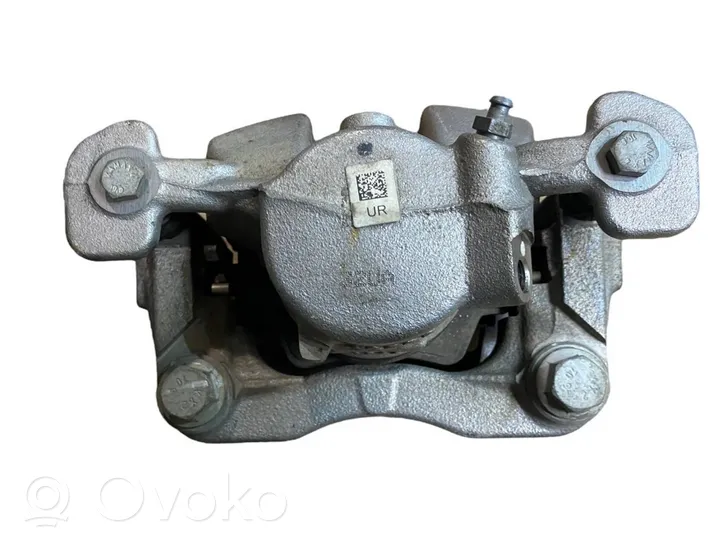 6860268 BMW 2 F46 Bremssattel vorne, 70.00 € | RRR