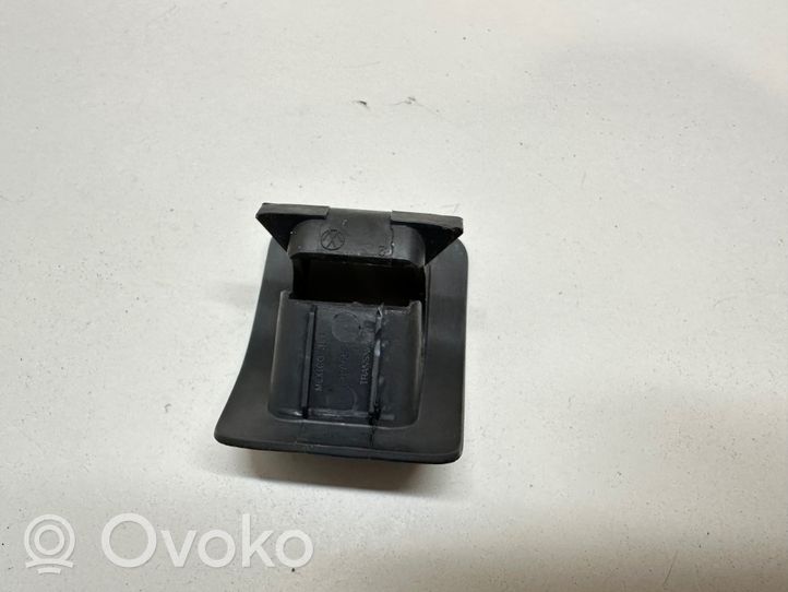 Volkswagen Jetta V ISOFIX-kotelo 1K0887233