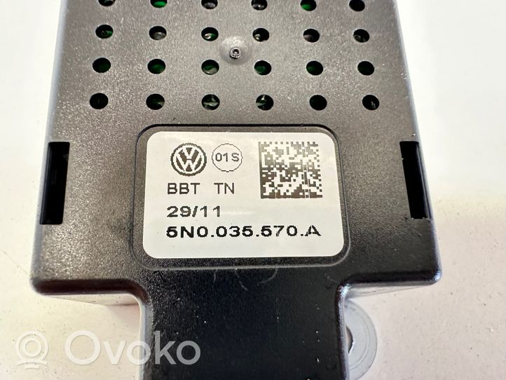 Volkswagen Tiguan Antena radiowa 5N0035570A