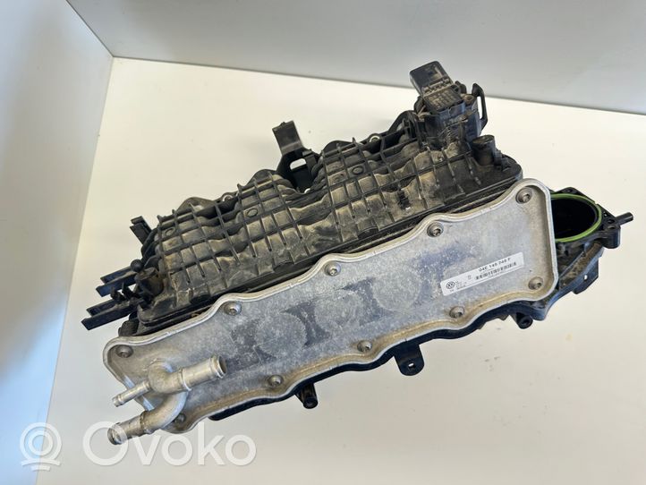 Volkswagen Polo V 6R Collecteur d'admission 04E145749F